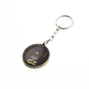 Chaveiro em metal resinado banho de níquel corrente e argola