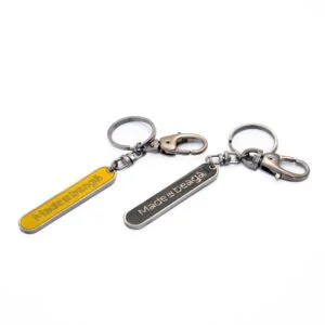 Chaveiro em metal banho de níquel com elo giratório argola italiana e mosquete