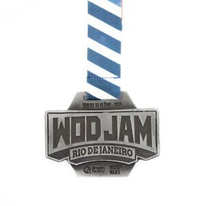 Medalha em metal 3D banho em prata velha e fita digital