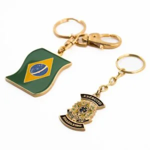 Chaveiro em metal banho de ouro elo giratório e argola