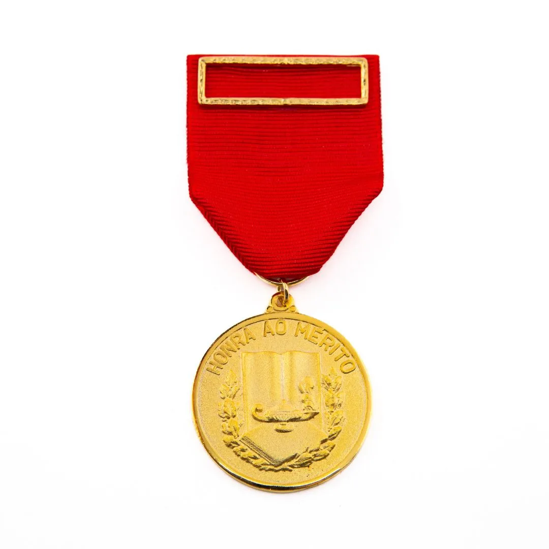 Comenda 3D banho de ouro
