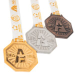 Medalha em metal banho ouro níquel e cobre velho esmaltada e fita digital - Imagem 3