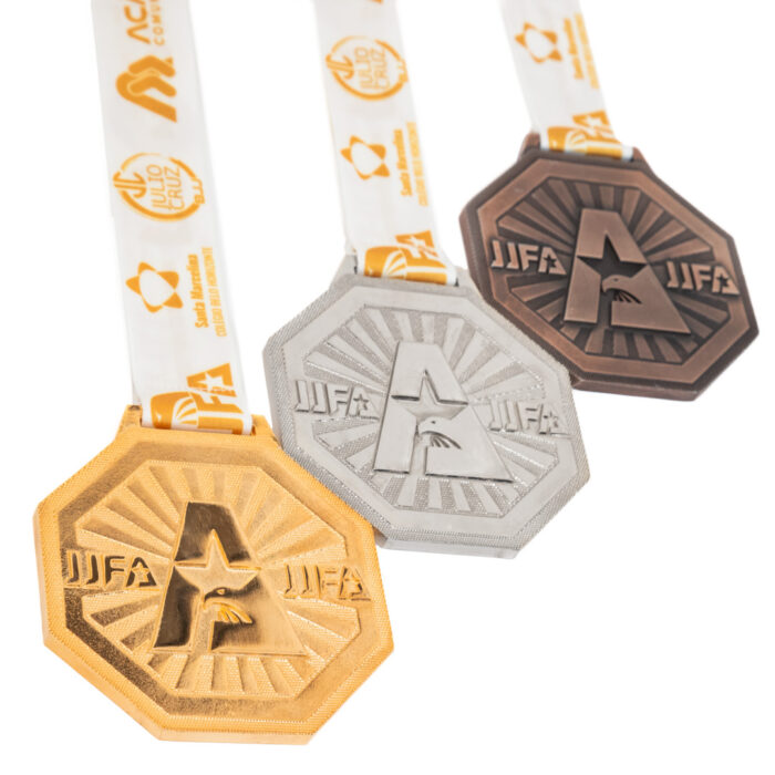 Medalha em metal banho ouro níquel e cobre velho esmaltada e fita digital - Imagem 3