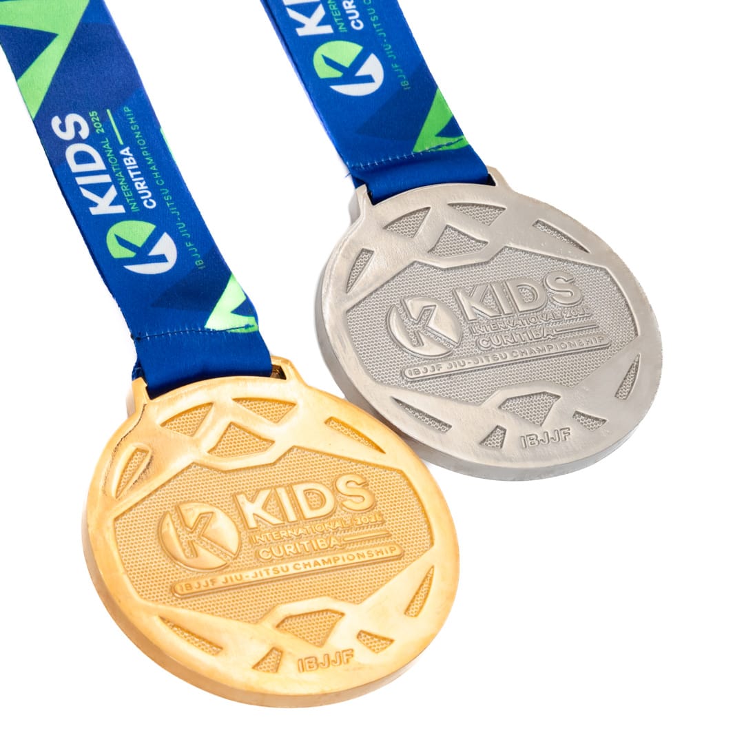 Medalha em metal banho ouro níquel e cobre velho esmaltada e fita digital