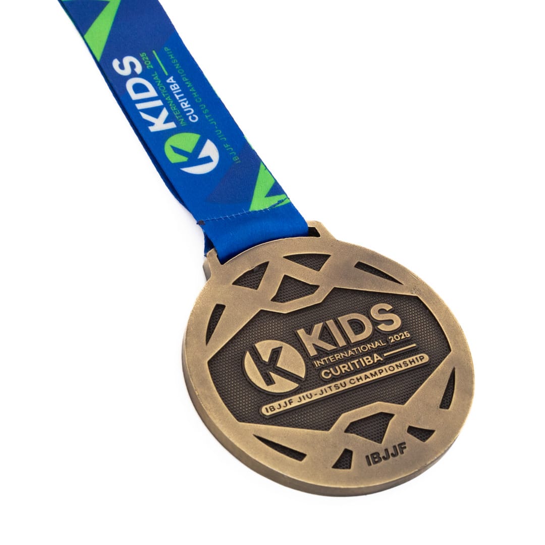 Medalha em metal 3D banho ouro velho e fita digital