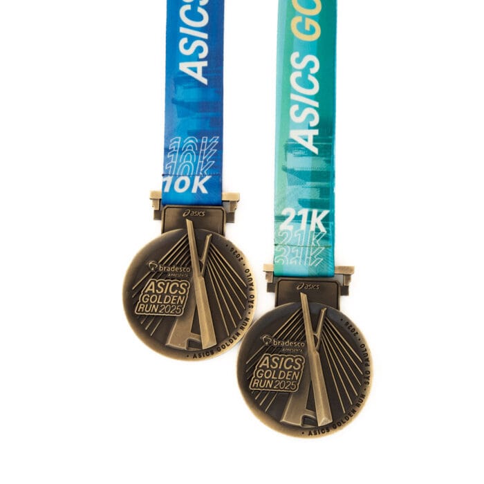 Medalha em metal 3D banho ouro velho e fita digital