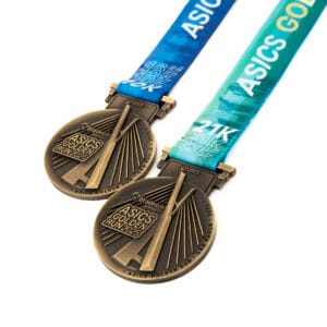 Medalha em metal 3D banho ouro velho e fita digital