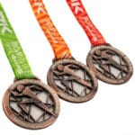 Medalha em metal 3D banho de cobre velho esmaltada com fita digital