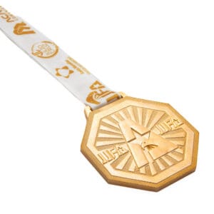 Medalha em metal banho de ouro