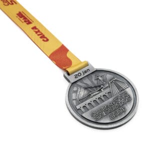 Medalha em metal 3D banho ouro velho